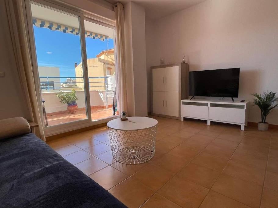 South Facing 1 Bed Apartment, Near Apartment *